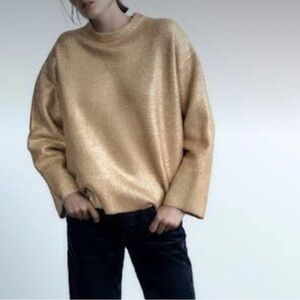 Zara Gold Metallic Sweater. It has never been worn! Small Size